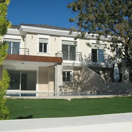 别墅 Cesme Alacati'da Havuzlu Kiralik 阿拉恰特